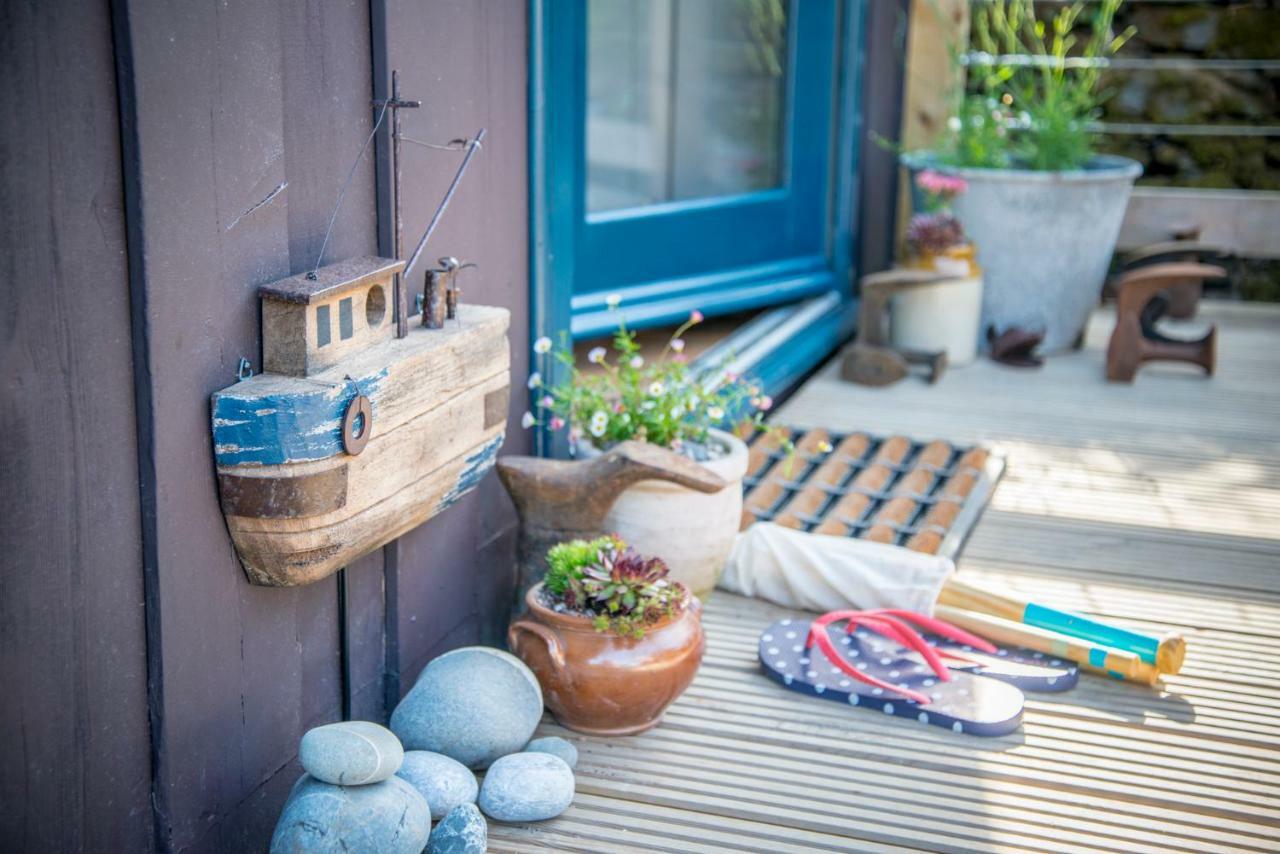 Little Kestrel Cabin Pennal Exterior foto